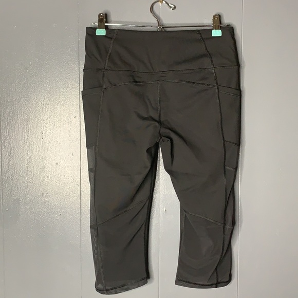 Victoria Sport Black Capri Leggings‎ Size M - Picture 13 of 13